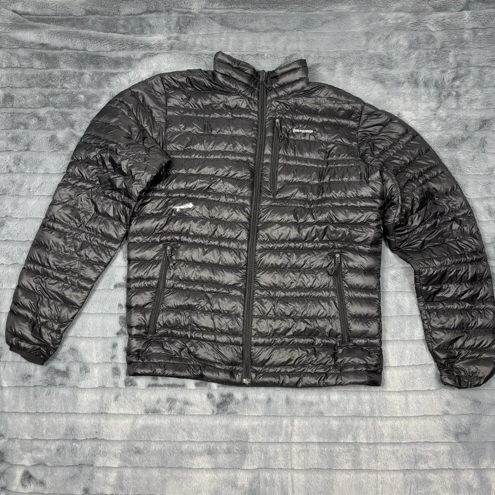 Patagonia Ultralight Down Jacket Mens Medium Black Full Zip Puffer 84755